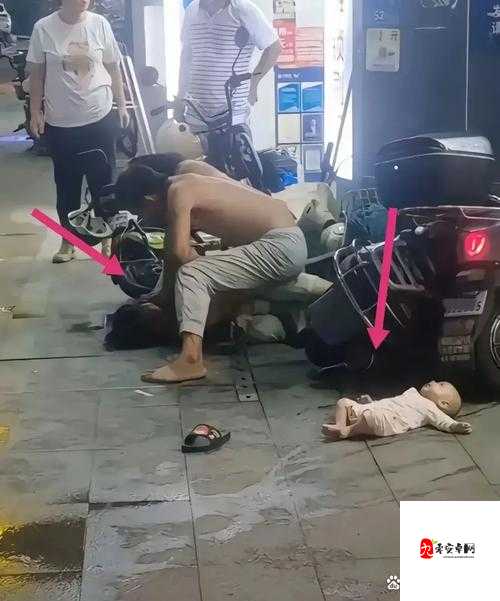 跪在客厅撅着屁股被客人打事件背后的深层社会问题