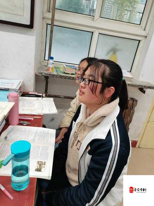 生物繁殖课老师拿班花做例子走红网络，这个教学细节藏着真正的教育智慧